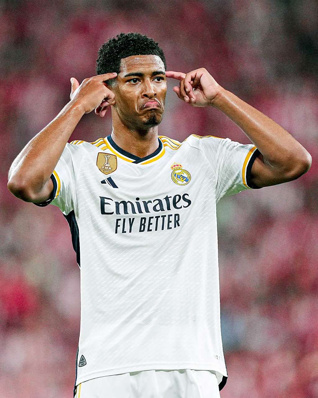 德媒：格纳布里即将和拜仁降薪续约，年薪最高可达1500万（德媒称格纳布里接近与拜仁完成降薪续约，年薪上限1500万）