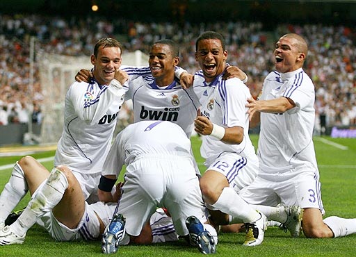 中超赛报：上海申花客场击败武汉三镇,