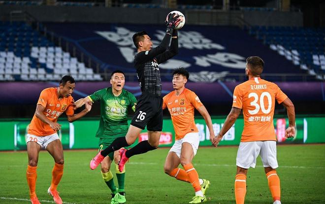 媒体人：如果不是球队伤病多，小杨就在发展联盟专心练级挺好