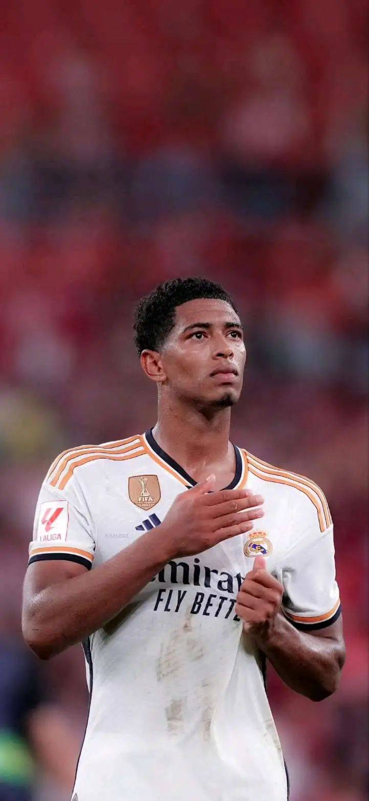 2025上海明日之星冠军杯足球赛圆满落幕，颁奖仪式进行