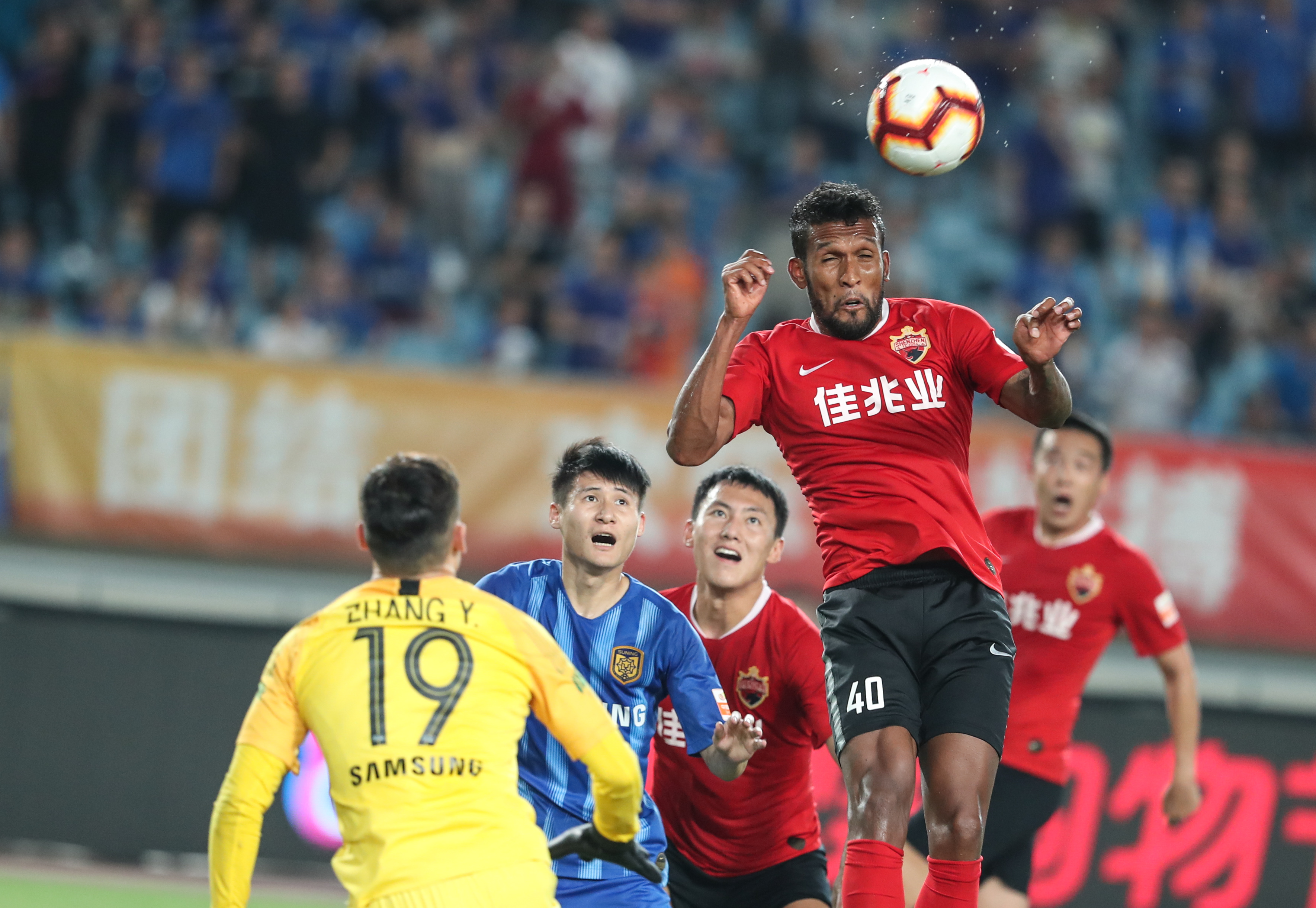 芝加哥小熊今永昇太在 2024 赛季凭借其独特的“高角度速球”席卷全美，获封“哲学家”