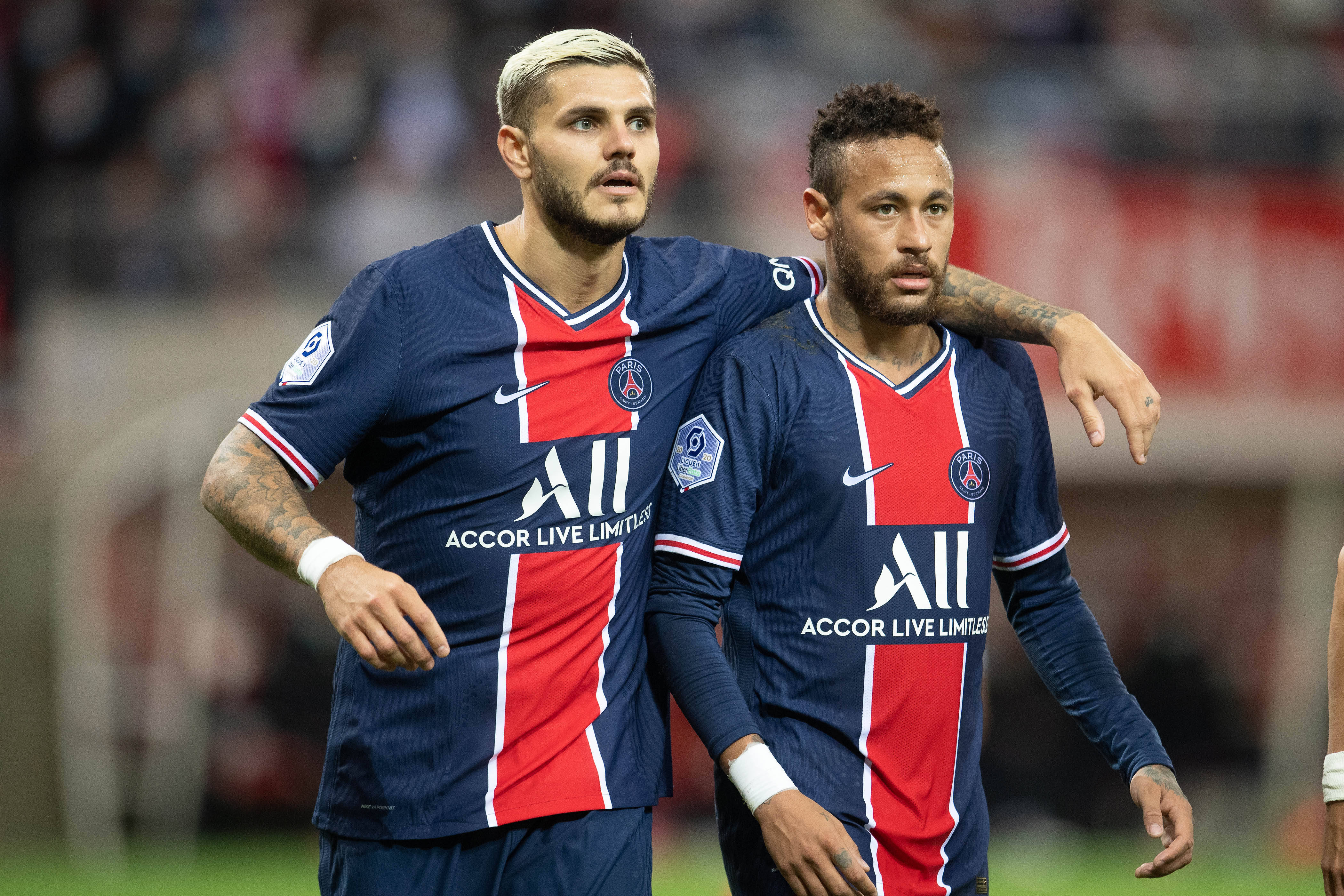 巴媒：内马尔左膝疼痛，或将缺席桑托斯的下一场比赛