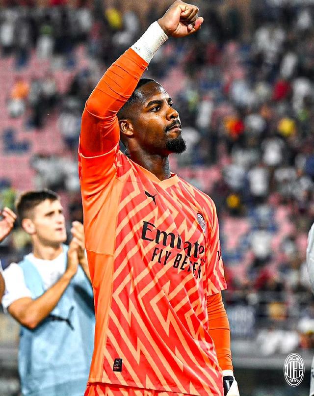 埃尔林·哈兰德还需要多少个进球才能超越克里斯蒂亚诺·罗纳尔多在英超联赛中的进球总数？